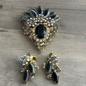 Vtg Juliana brooch and earrings set